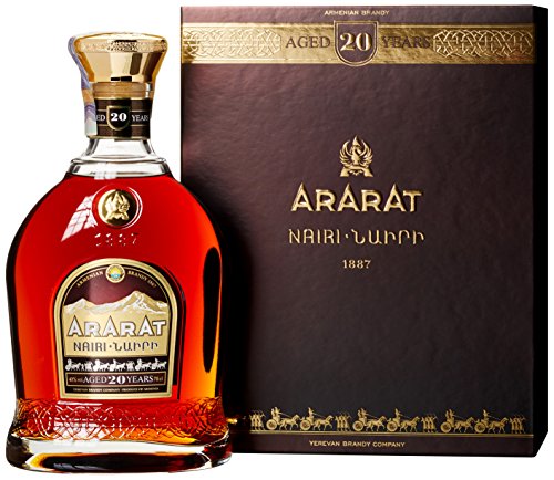 Ararat Nairi 20 Years Old mit Geschenkverpackung (1 x 0.7 l)